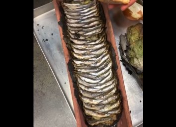 Çok lezzetli kiremitte balık(hamsi)tarifi ve püf noktaları