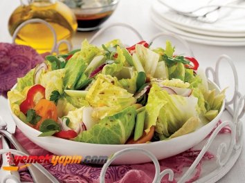 KARIŞIK MARUL SALATASI