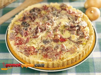 PATATESLİ VE PASTIRMALI TART