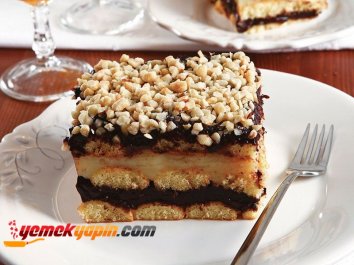 PORTAKALLI VE ÇİKOLATALI KEDİDİLİ PASTASI