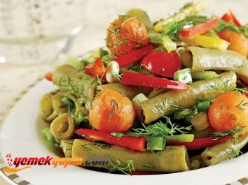 Taze Bakla Salatası