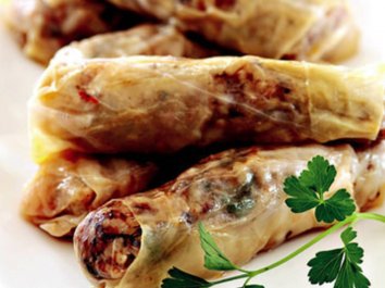 Zeytinyağlı ve Vişneli Lahana Sarması