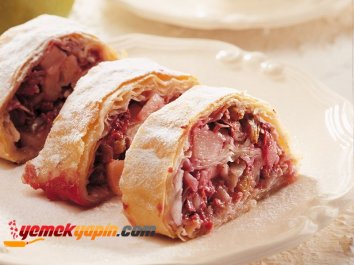 BÖĞÜRTLENLİ STRUDEL