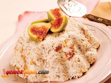 BEYAZ ÇİKOLATALI İNCİRLİ SOĞUK PASTA