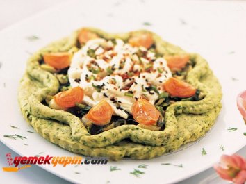 DOMATESLİ YEŞİL TART