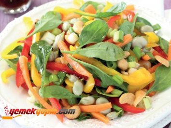 SARIMSAK VE SUSAM SOSLU SALATA