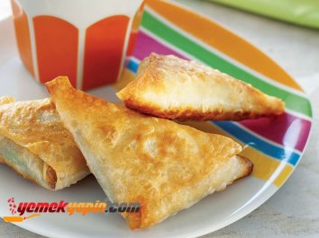 KIYMALI MUSKA BÖREK