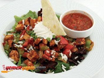 Sıcak Fajita Salatası