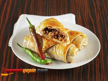 HAŞHAŞLI VE MERCİMEKLİ BÖREK
