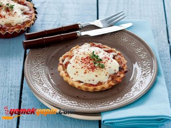 PIRASALI VE MANTARLI TART