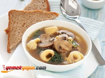 Mantarlı Tortellini Çorbası