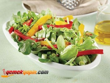 Fıstıklı Semizotu Salatası