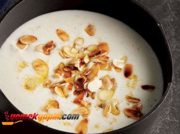 Sütlü Badem Çorbası
