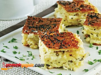 BAKLAVA YUFKASINDAN TEPSİ BÖREĞİ