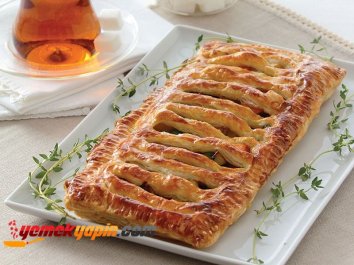 SEBZELİ ŞERİT BÖREK