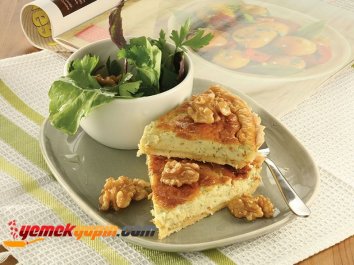 CEVİZLİ VE ROKFORLU TART