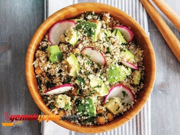 BULGURLU AVOKADO SALATASI