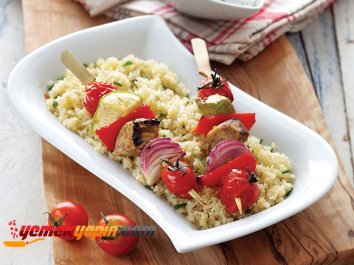 YAZ SEBZELİ BULGUR PİLAVI