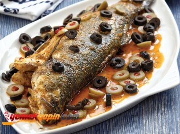 Zeytin Soslu Levrek Buğulama