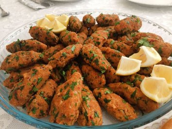 Mercimek Köftesi