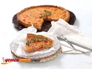 BİBERLİ VE DOMATESLİ TART
