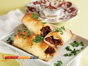 MEYVELİ BÖREK