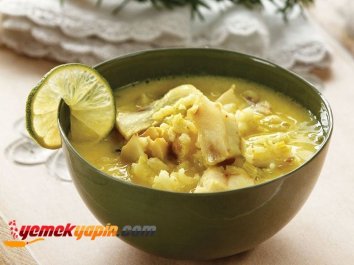 Limonlu Ve Pirinçli Balık Çorbası