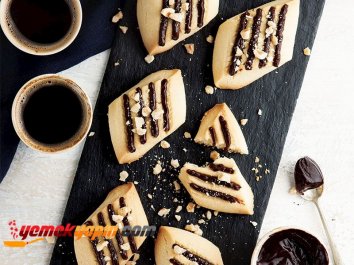 ÇİKOLATALI UN KURABİYESİ