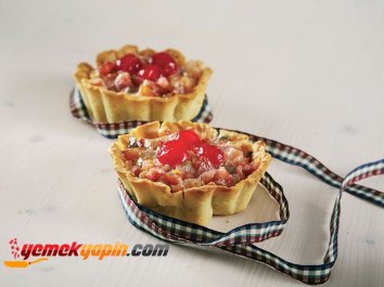 MEYVE ŞEKERLEMELİ TART