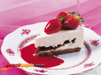 ÇİKOLATALI VE SOSLU CHEESECAKE