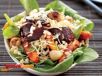 Peynirli Közlenmiş Sebze Salatası