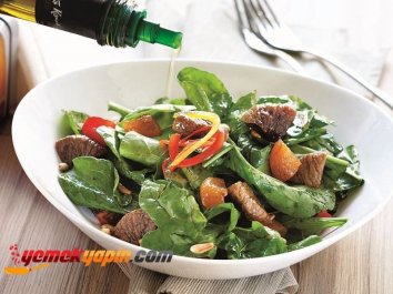 Kuru Meyveli Kuzukulağı Salatası