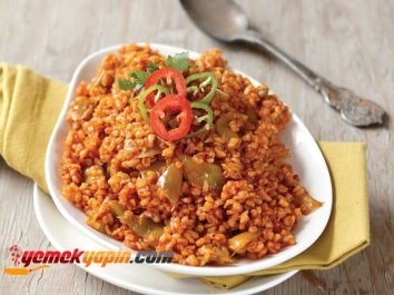 TAZE FASULYELİ BULGUR PİLAVI