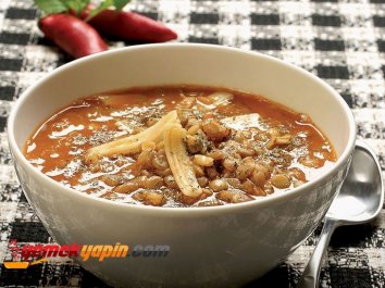 Kişnişli Yeşil Mercimek Çorbası