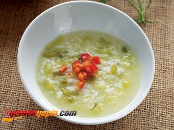 Pirinçli Pırasa Çorbası