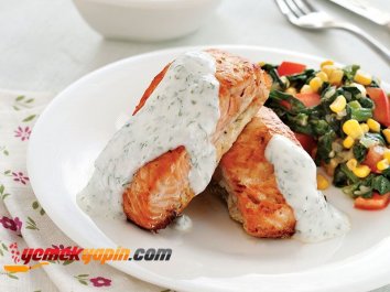 Yoğurt Soslu Somon