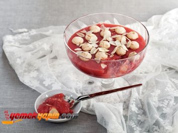 ÇİLEKLİ PELTE