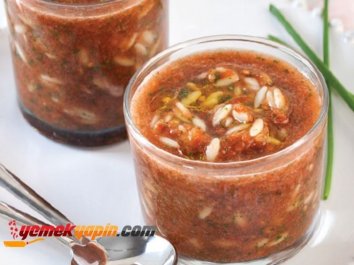 Fesleğenli Domates Çorbası