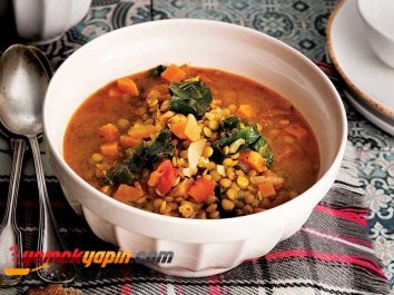 Kara Lahanalı Yeşil Mercimek Çorbası