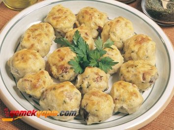 Pastırmalı Ekmek Köftesi