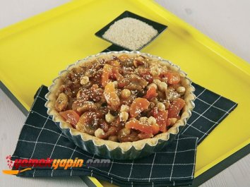KURUYEMİŞLİ VE KURU MEYVELİ TART