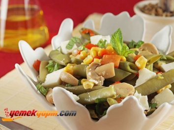 Peynirli Taze Bakla Salatası