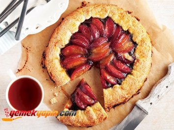 ERİKLİ RUSTİK TART