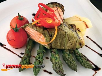 Kuşkonmaz Üzerine Graten Halibut Balığı