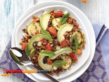 Tahıllı Yeşil Salata