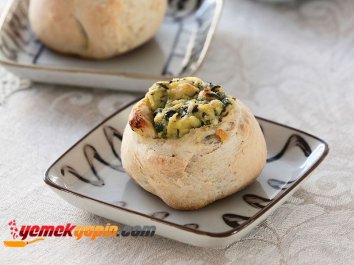 LOR PEYNİRLİ VE PATATESLİ PRATİK BÖREK