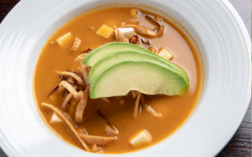 Şeflerden tam kıvamında sopa de tortilla çorbası tarifi...