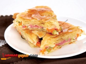 SEBZELİ BÖREK
