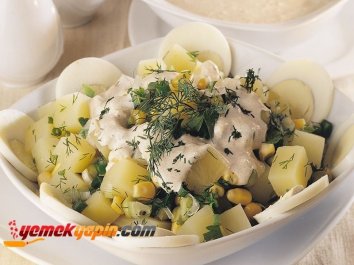 Bezelyeli Yumurta Salatası