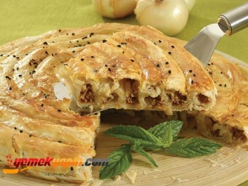 KIYMALI SARMAL BÖREK